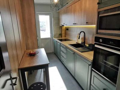 apartament 3 camere Manastur zona Cocosu de Aur 