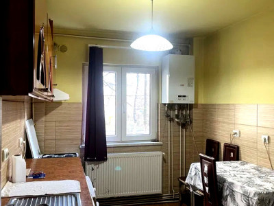 Apartament  cu 3 camere de  vanzare zona Romstal Marasti