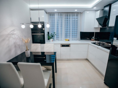 Apartament de vanzare  3 camere imobil nou zona Vivo