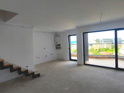 Apartament imobil nou cu scara interioara zona Calea Turzii