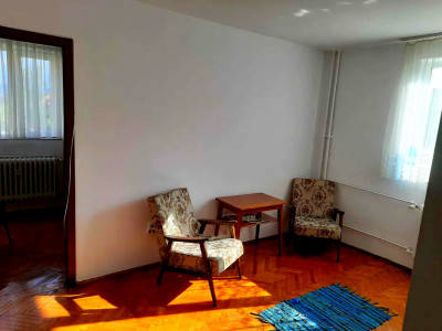 Apartament 2 camere zona Piata Hermes