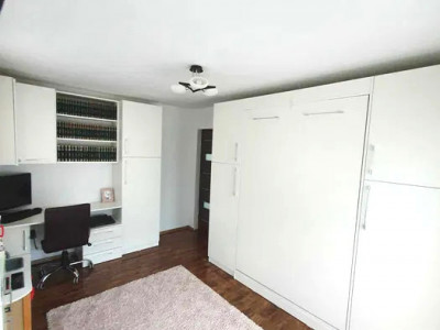 Apartament de vanzare zona de case Zorilor