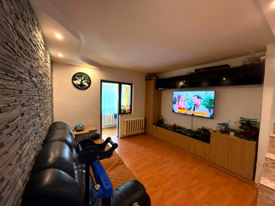 Apartament de vanzare 2 camere zona Parcului Iuliu Prodan, Zorilor