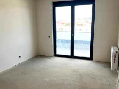 Apartament de vanzare 3 camere imobil nou zona Iulius Mall