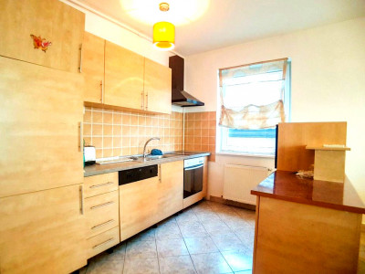 Apartament de vanzare 3 camere in Andrei Muresanu, 