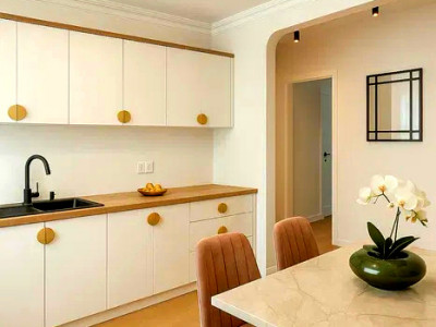 Apartament luminos cu 3 camere, de vanzare, renovat modern, Gheorgheni