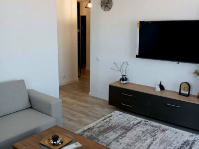 Apartament de vanzare 3 camere, imobil nou cu vedere la lac