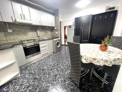 Apartament de vanzare 2 camere strada Profesor Ciortea