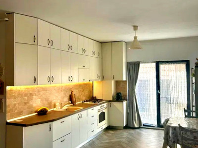 Apartament de vanzare 3 camere cu gradina, cartier Borhanci