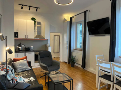 Apartament modern cu 3 camere in centru,cu vedere spre Parcul Cetatuia