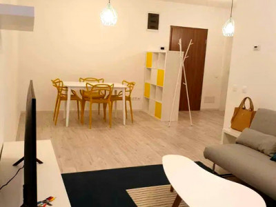 Apartament modern de vanzare ,2 camere decomandat cartier Buna Ziua