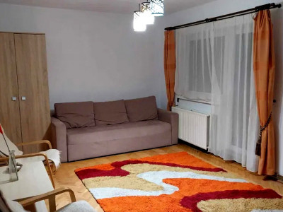 Apartamnet de vanzare 2 camere zona Intre Lacuri