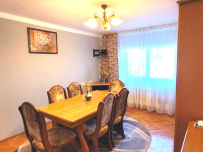 Apartament 3 camere Manastur zona strazii Brates