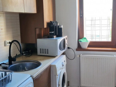 Apartament de vanzare 3 camere, decomandat zona Pod Calvaria