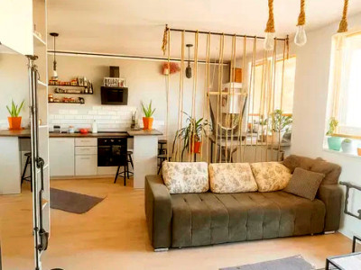 Apartament Modern Mobilat, cu Balcon Generos și Parcare Opționala, strada Oasulu