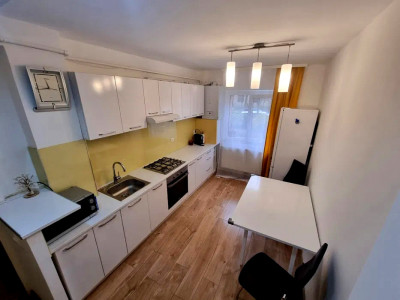 Apartament spațios și luminos de 3 camere în Mărăști – accesibilitate excelentă