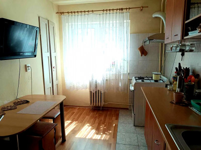 Apartament de vanzare  2 camere Grigorescu zona Liceului Onisifor Ghibu