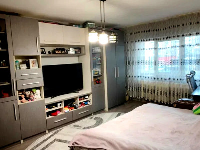 Apartament cu 3 camere de vanzare strada Almasului, Manastur.
