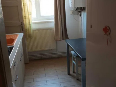 Apartament  2 camere zona Ambulantei