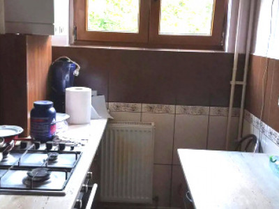 Apartament cu 3 camere de vanzare,Manastur, balcon,  etaj 3