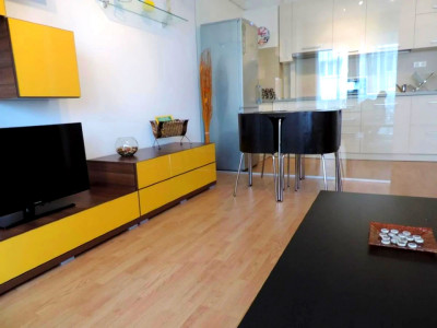 Apartament modern de vânzare în Zorilor – finisaT, mobilat SI  loc de parcare