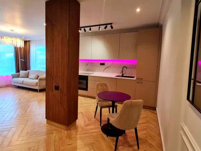Apartament de vanzare renovat, zona Iulius Mall, Fsega mobilat si utilat