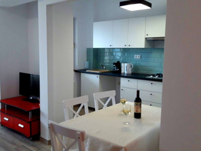 Apartament  2 camere imobil nou zona Terapia 