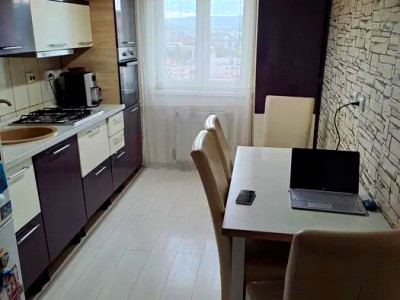 Apartament cu  2 camere  de vanzare zona Cinema Marasti. 