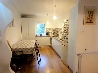 Apartament spațios cu 4 camere, garaj , 2 bai,  în Mărăști, Cluj-Napoca.