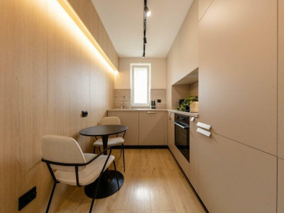 Apartament 2 camere  zona Piata Hermes 