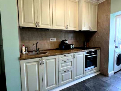 Apartament modern de vanzare 2 camere cu vedere la Lac ,zona Iulius Mall