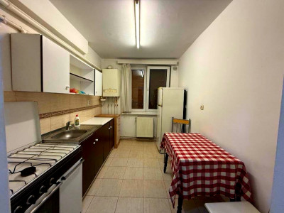 Apartament decomandat de vanzare, zona strazii Horea