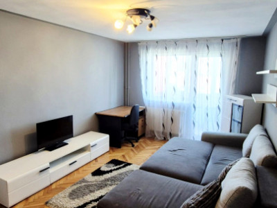 Apartament de inchiriat cu 3 camere decomandat,strada Mehedinti Manastur