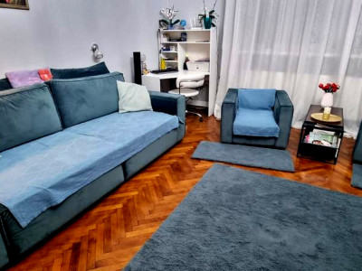 Apartament cu 3 camere de vanzare zona Regionala CFR Centru