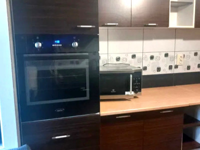 Apartament cu   3 camere  de vanzare, zona BRD Marasti .