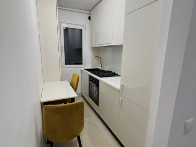 Apartament cu 3 camere complet renovat, în Mănăștur – Strada Bucegi, etaj 3