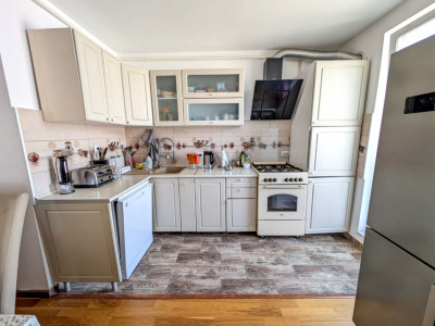 Apartament de vanzare cu  3 camere imobil nou zona Sigma Zorilor 