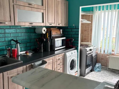 Apartament de vanzare  2 camere  Zorilor zona Spitalului de Recuperare 