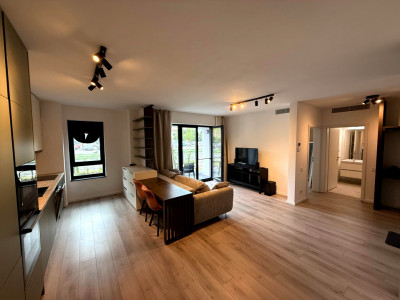 Apartament de inchiriat cu terasa de 30 mp, bloc nou zona semicentrala