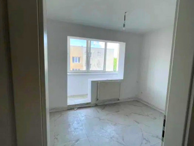 Apartament de vanzare 2 camere decomandat, zona Piata Flora