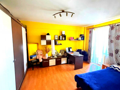 Apartament de vanzare 1 camera zona Iulius Mall