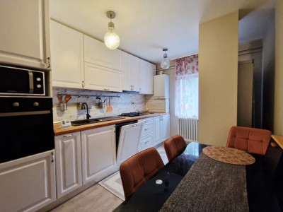 Apartament 3 camere  zona Piata Zorilor