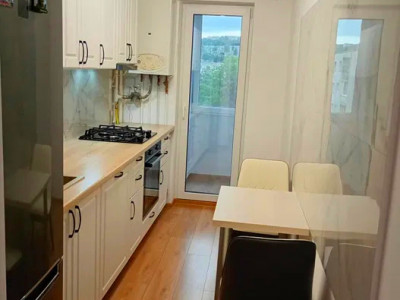 Apartamnet cu 3 camere de vanzare zona Denver Manastur