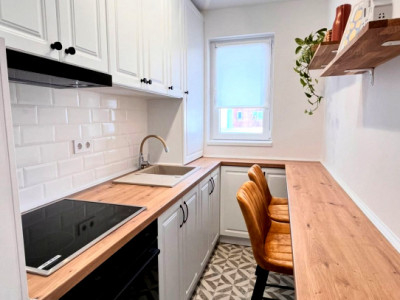 Apartament decomandat de vanzare, recent renovat, zona Academiei de Muzica