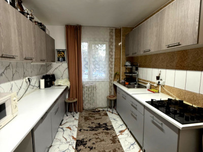 Apartament de vanzare cu 2 camere, Manastur zona Scoliii Liviu Rebreanu 