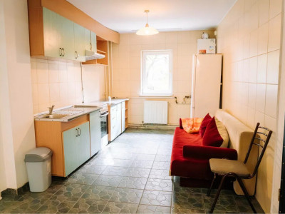 Apartament 3 camere zona Piata Zorilor