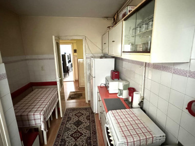 Apartament 4 camere  zona Hotel Royal 