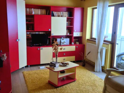 Apartament cu 2 camere decomandat de vânzare zona Spitalului de Recuperare