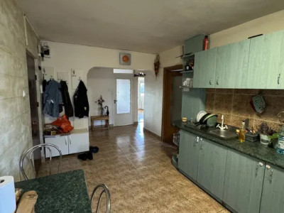 Apartament cu  3  camere de vanzare in  Marasti zona Intre Lacuri 