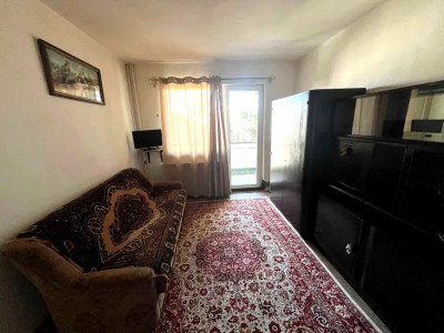 Apartament cu 2 camere de vanzare, balcon, etaj 3 cartier Manastur